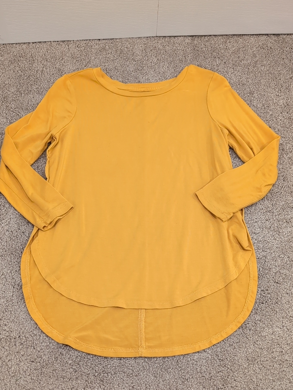 Old Navy Mustard Curved-Hem Long Sleeve Tee